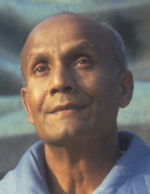sri-chinmoy-meditating.jpg